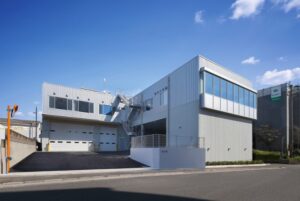 鹿児島テレビ放送㈱中継車庫兼事務所 1枚目